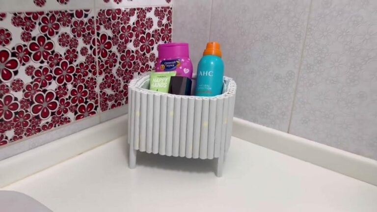 Diese einfache Methode verwandelt alte Flaschen in einen genialen Organizer für dein