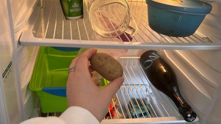 Lassen Sie eine geschälte Kartoffel im Kühlschrank: So sorprendiert das Ergebnis nach 24 Stunden