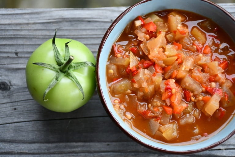 Hausgemachtes traditionelles grünes Tomatenrelish: So gelingt es!
