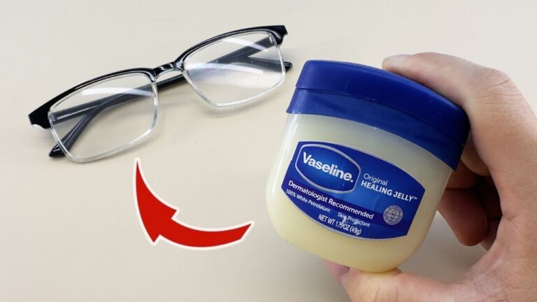 Überrasche dich mit 1 geniales Vaseline-Trick für deine Brille!