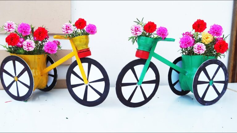 5 kreative Ideen: Flaschenrecylcing für schöne Blumen-Pots für deinen Schreibtisch!
